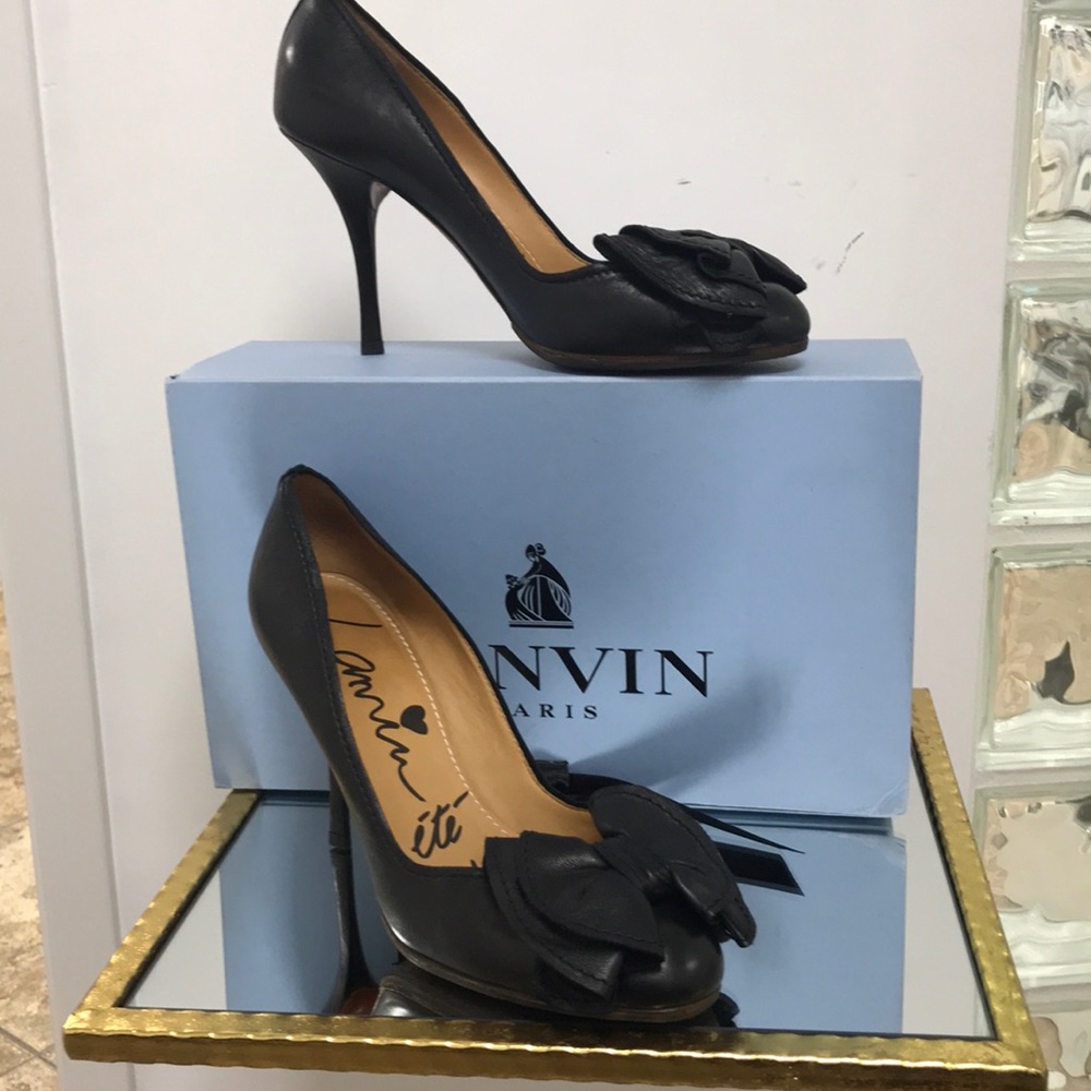 LANVIN GORGEOUS LEATHER SHOES